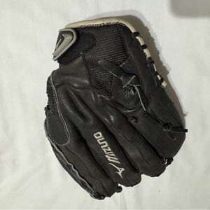 Mizuno Baseball Glove – Black Leather – 14” – USA Pattern – Right-Hand Throw